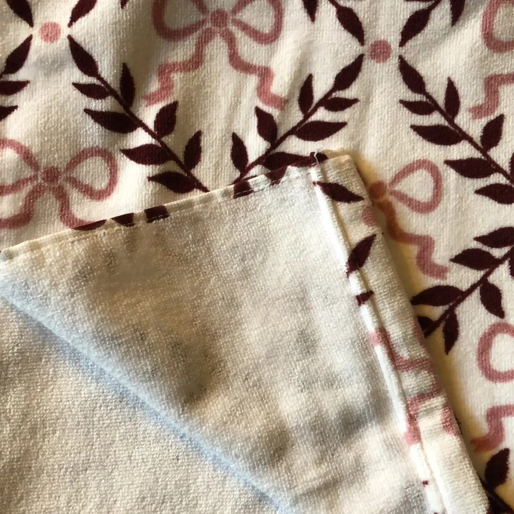 Deborah Connolly BOWS Bath and Hand Towels